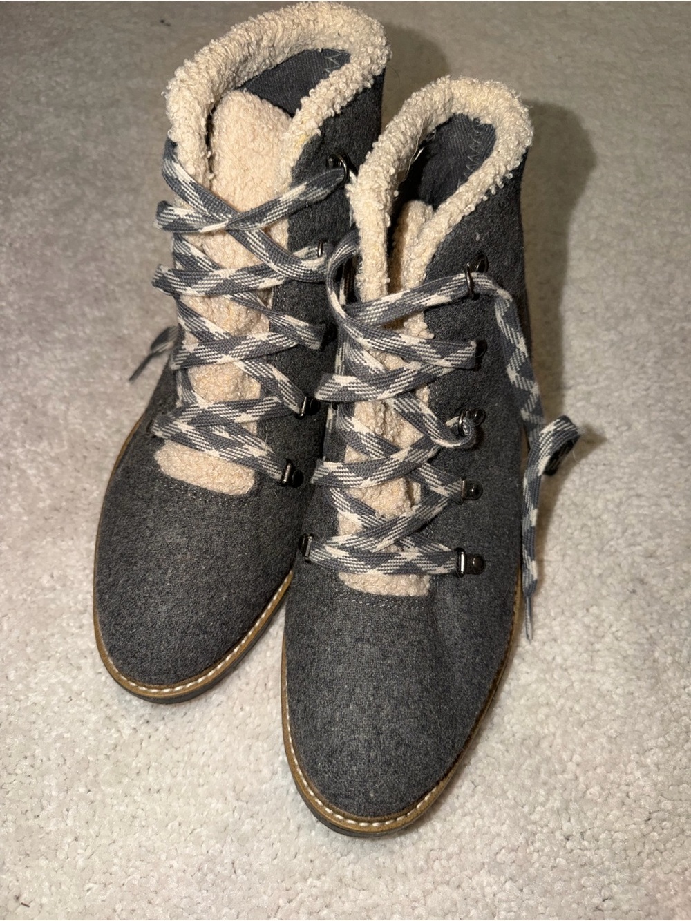 Dr. Scholl's Gray Lace-Up Sherpa-Trim Boots